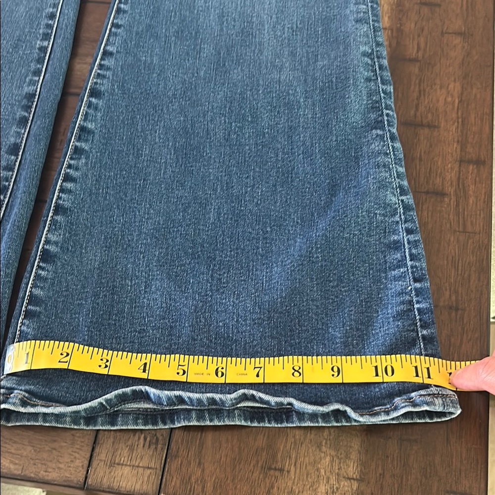 Abercrombie & Fitch size 32 “The Flare Ultra High Rise” EUC - Picture 5 of 7